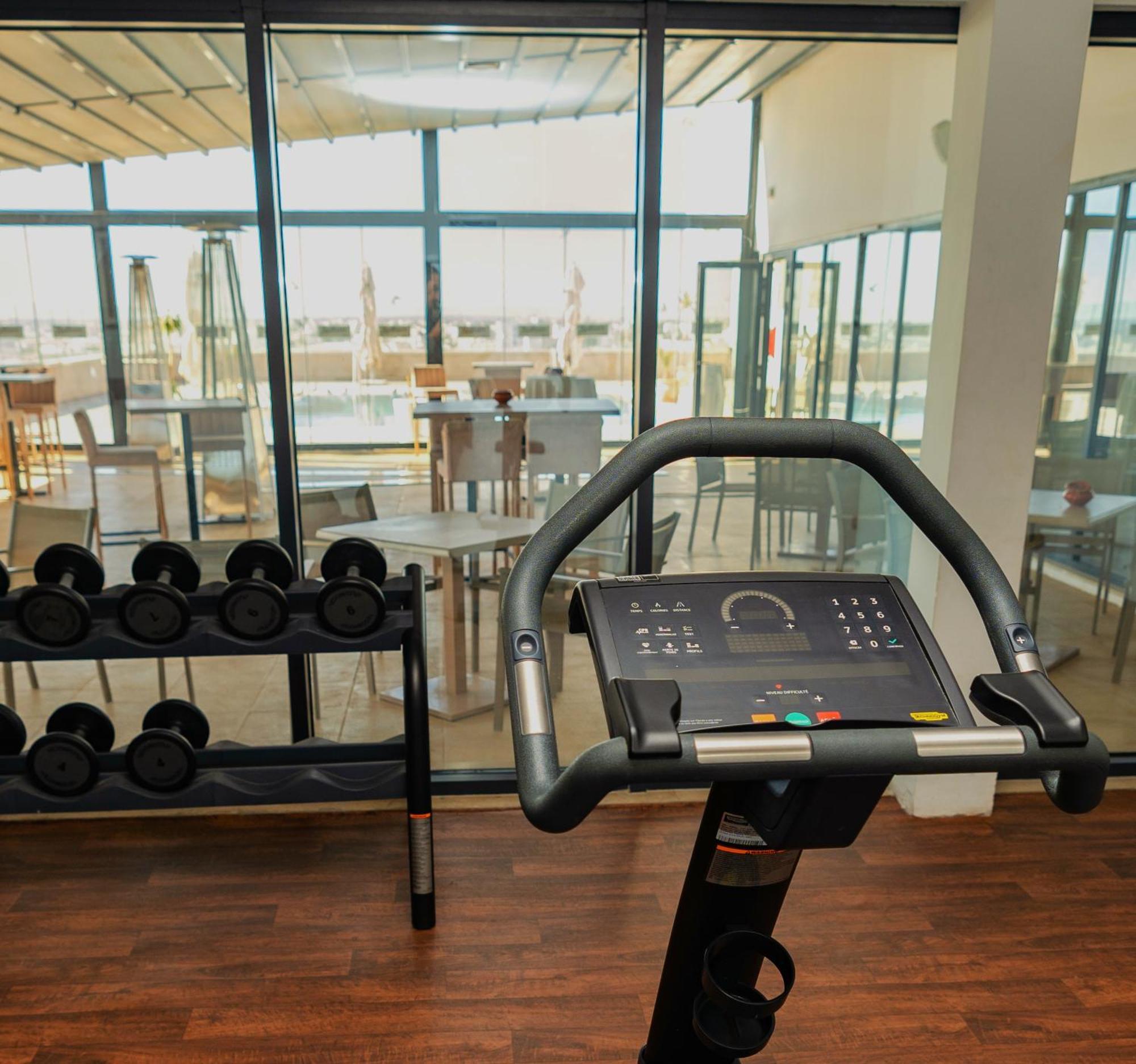 Radisson Hotel Sfax Exterior foto The gym at the hotel