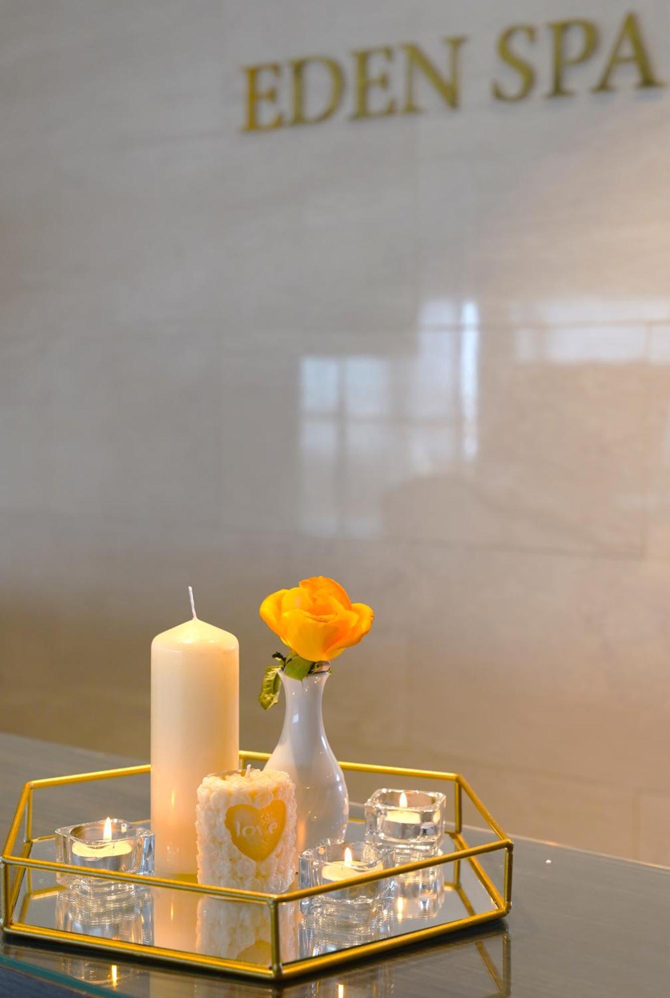 Radisson Hotel Sfax Exterior foto Candle and rose at the memorial service for victims of the 2011 Christchurch earthquake