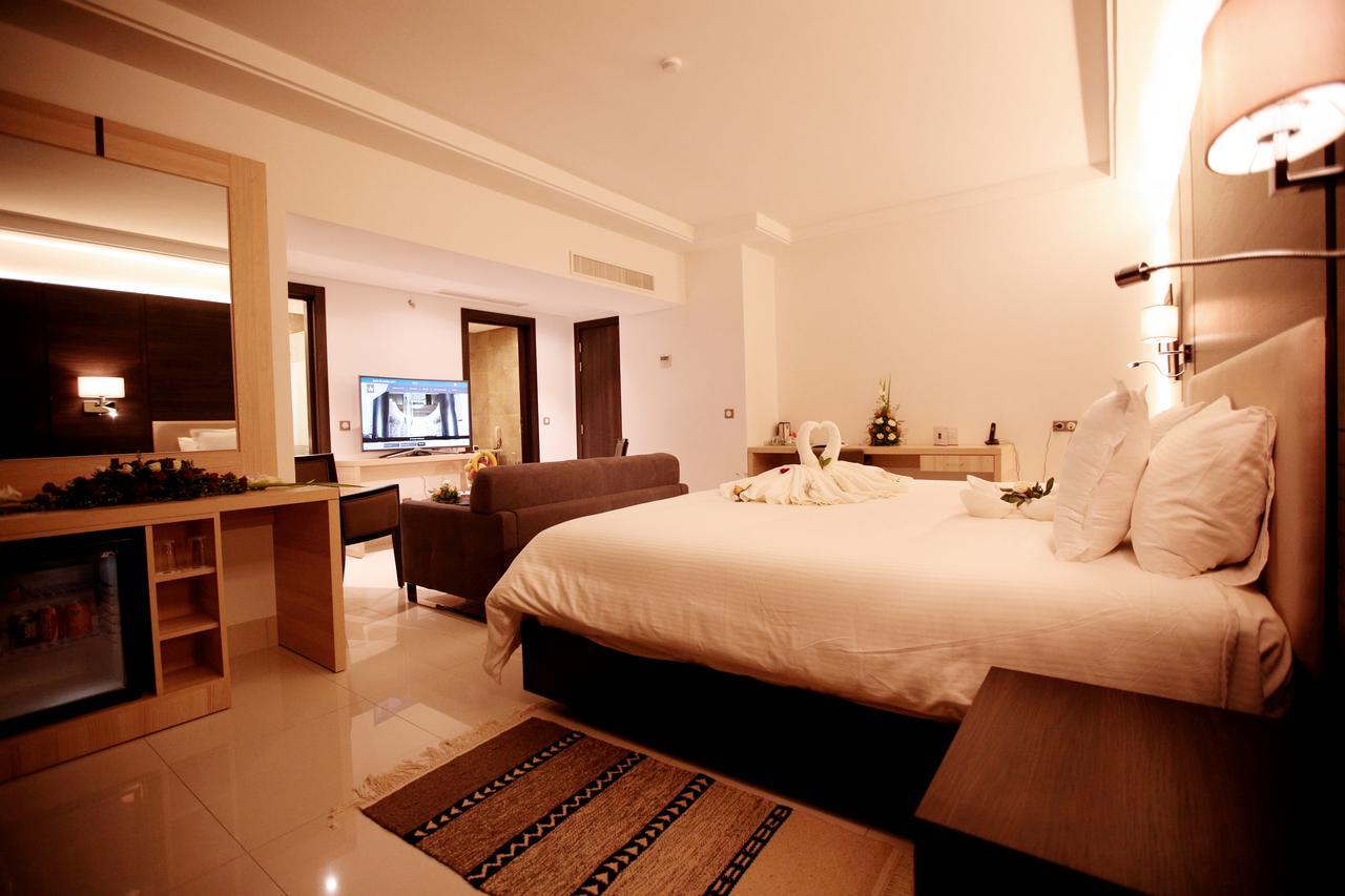 Radisson Hotel Sfax Exterior foto A room at the hotel