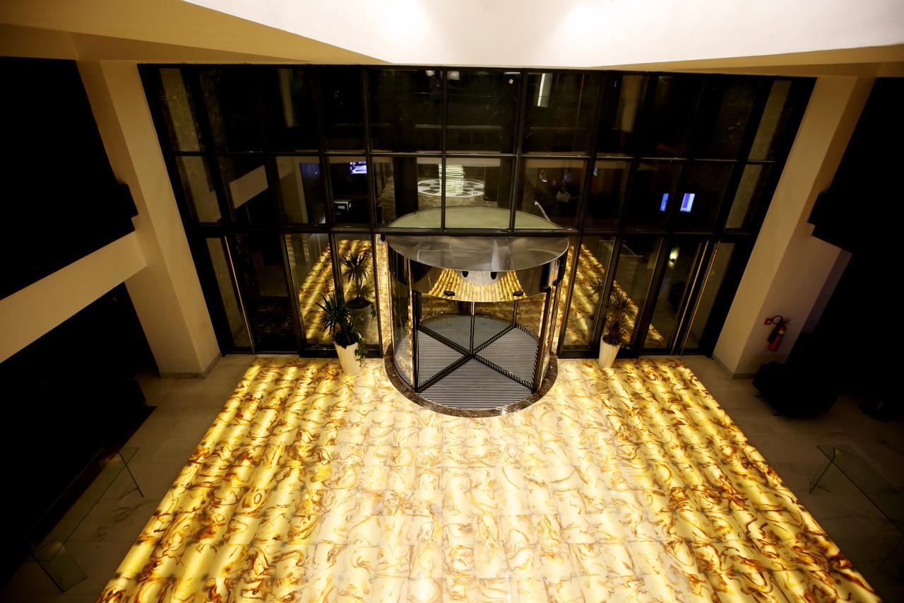Radisson Hotel Sfax Exterior foto The lobby of the hotel