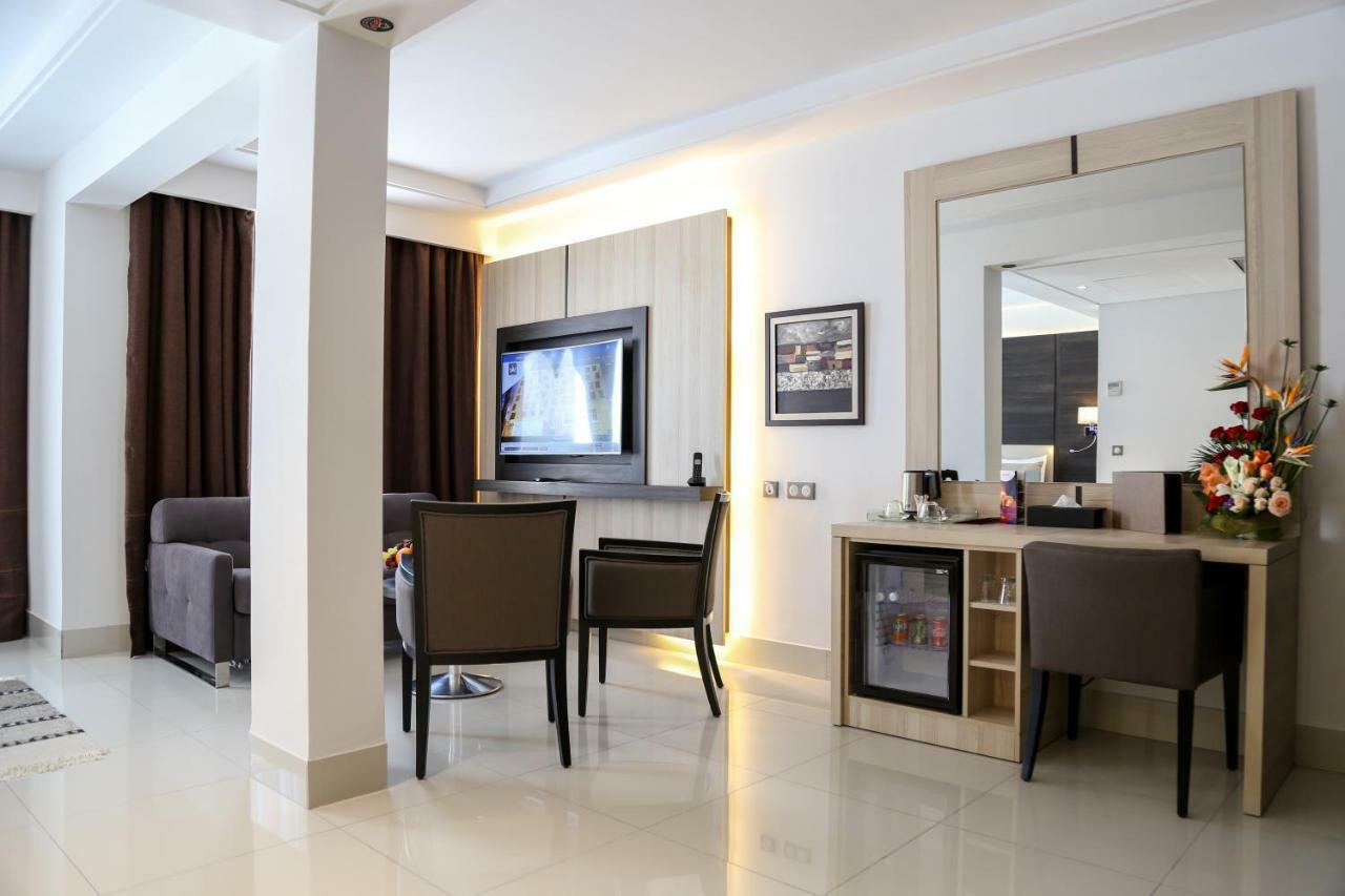 Radisson Hotel Sfax Exterior foto Suite room