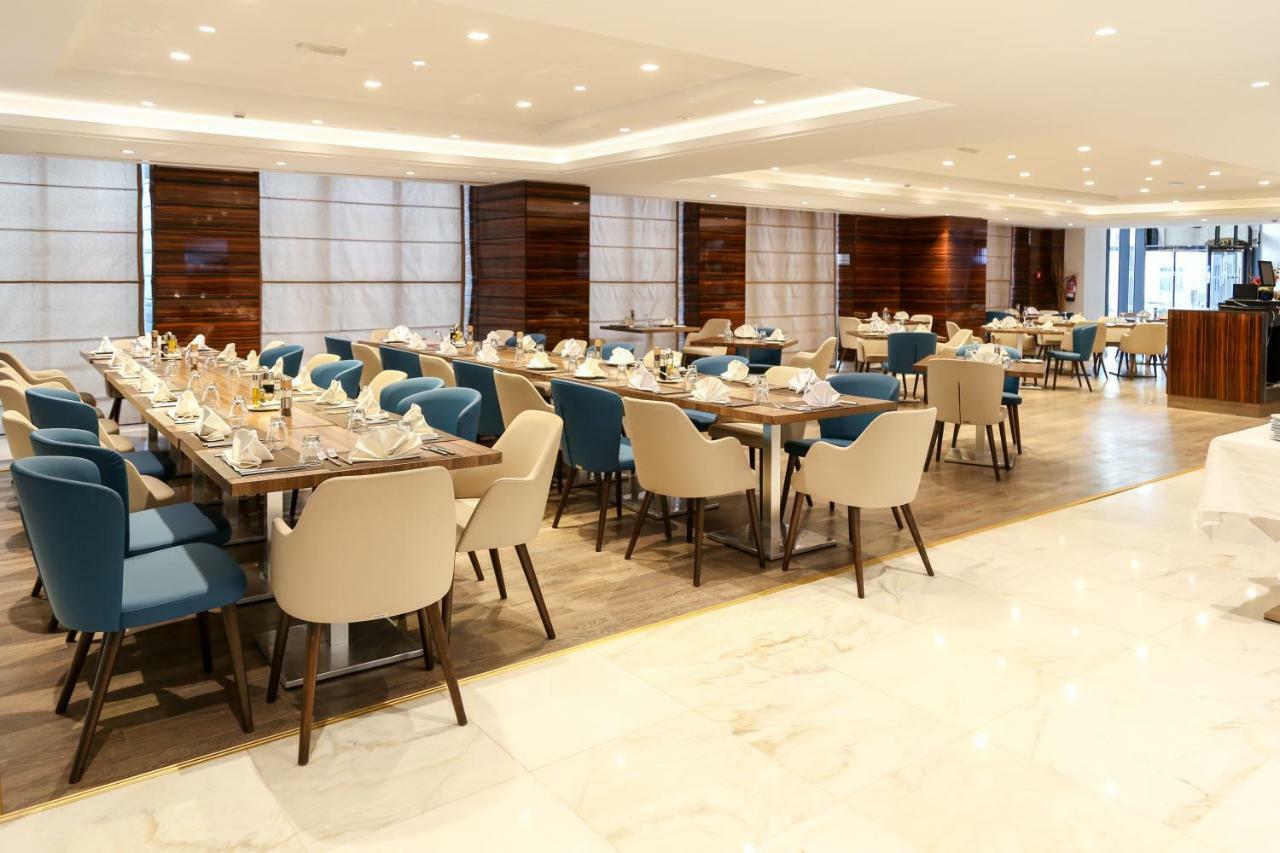 Radisson Hotel Sfax Exterior foto The restaurant