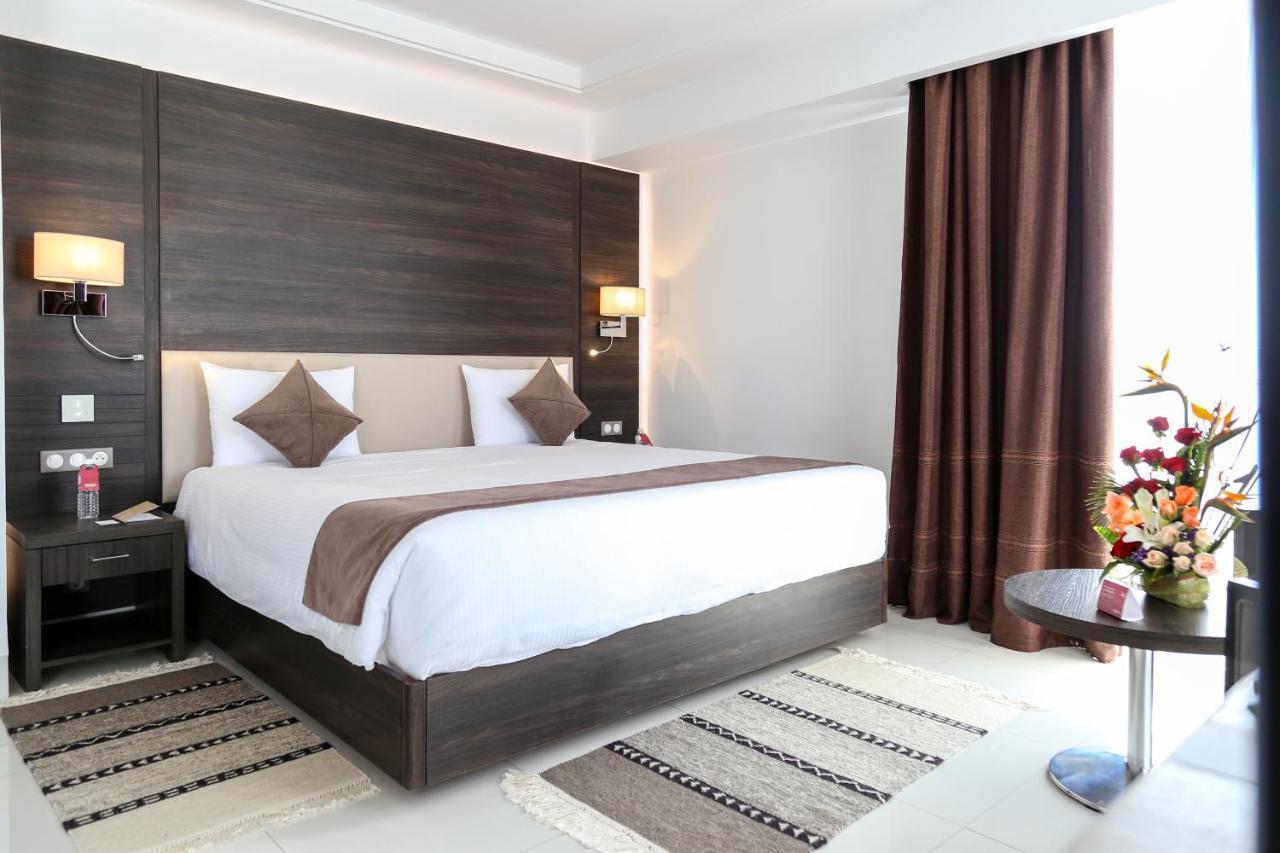 Radisson Hotel Sfax Exterior foto A bedroom at the hotel